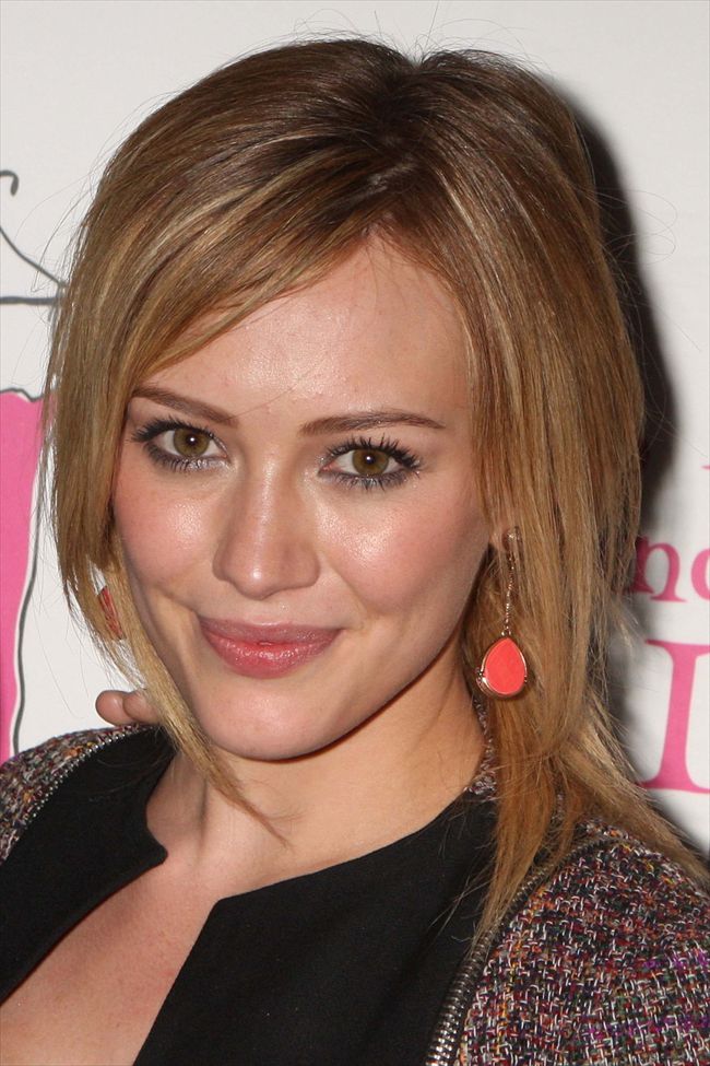 Hilary Duff9821_17771037
