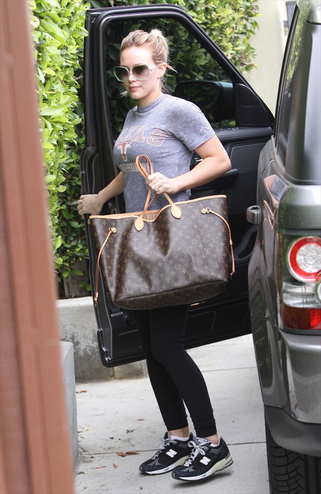 Hilary Duff9823_18261087