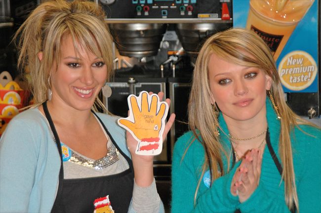 Hilary Duff9830_Haylie Duff and Hilary Duff･p53890_2_e2_5