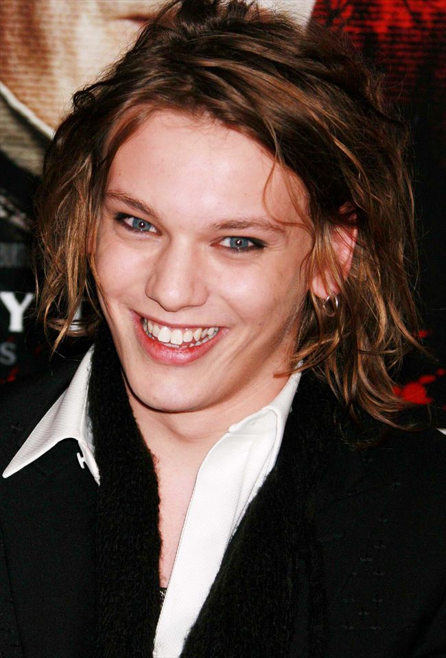 Jamie Campbell Bower10549_JAMIE CAMPBELL BOWER