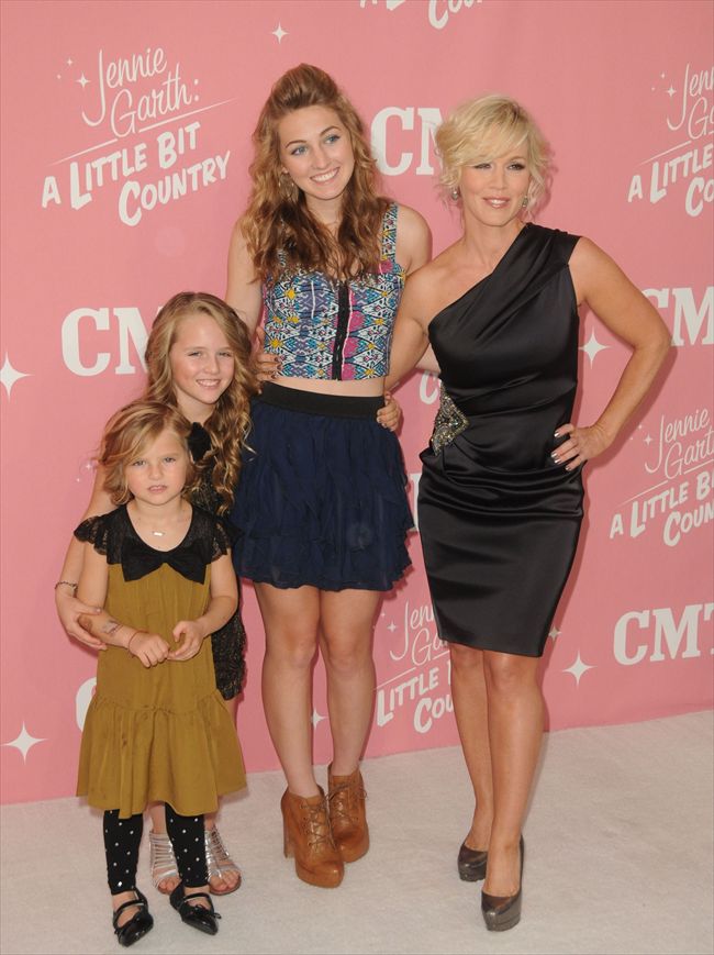 Jennie Garth10960_1219A08_DX002_H
