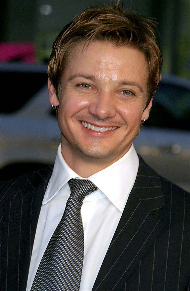 Jeremy Renner11600_07978597