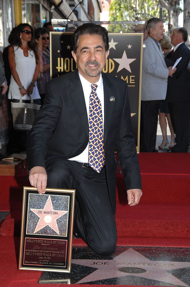 Joe Mantegna12290_1129A04_GM022_H