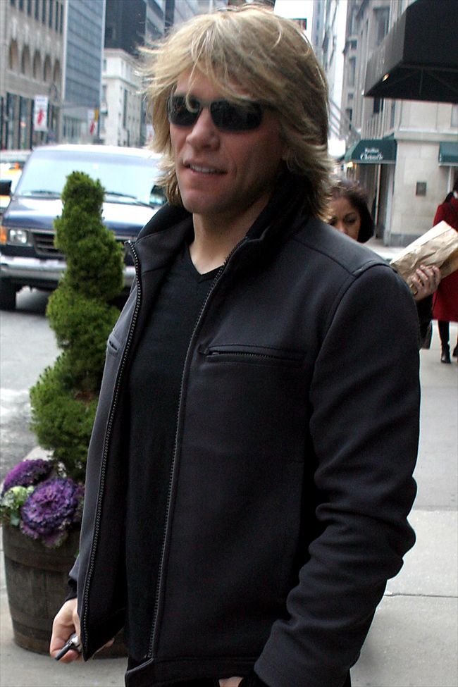 Jon Bon Jovi12775_Jon Bon Jovi・p27878_2_e2_5