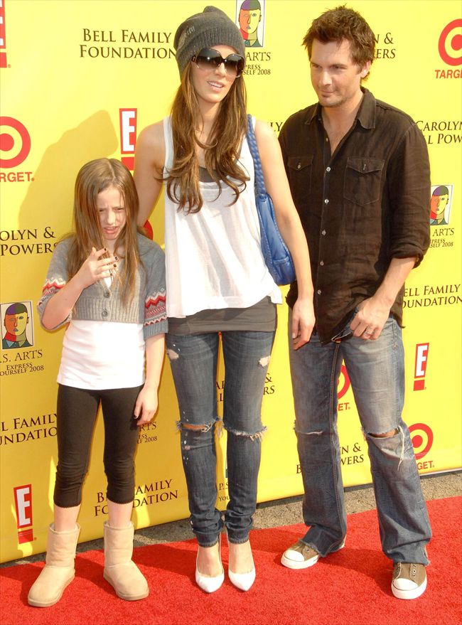 Kate Beckinsale13585_0816NVB_DX042_H