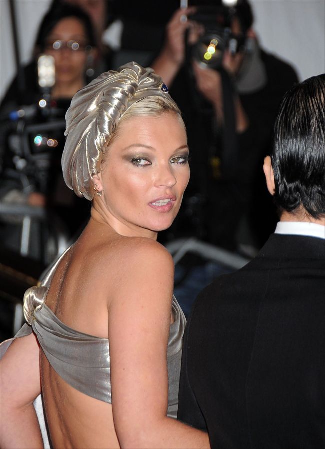 Kate Moss13897_0904MYA_OH131_H