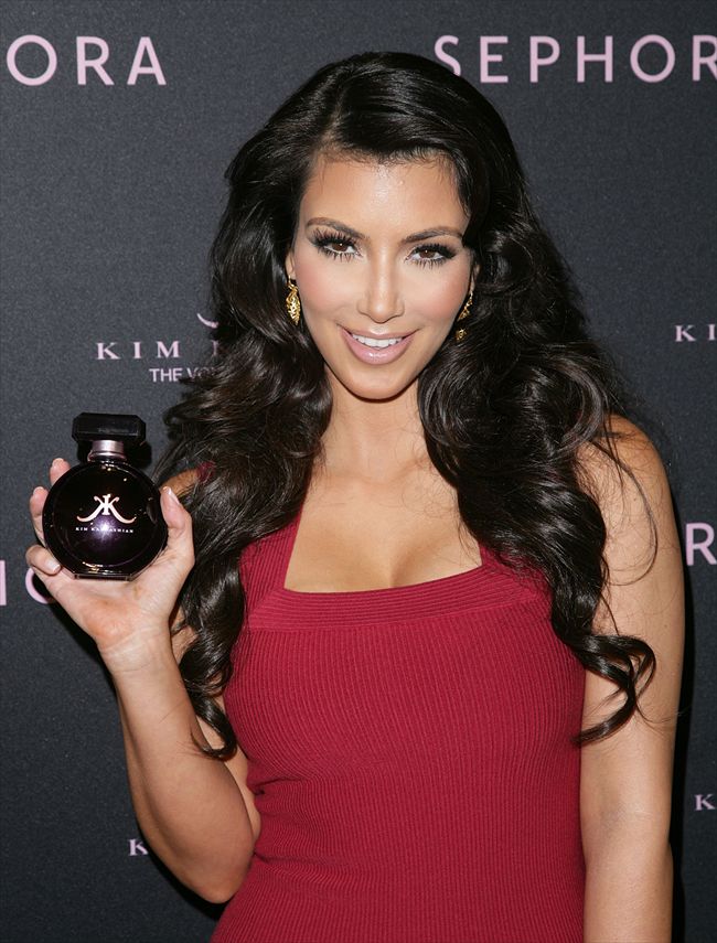 Kim Kardashian14840_1004FBC_DH007_H