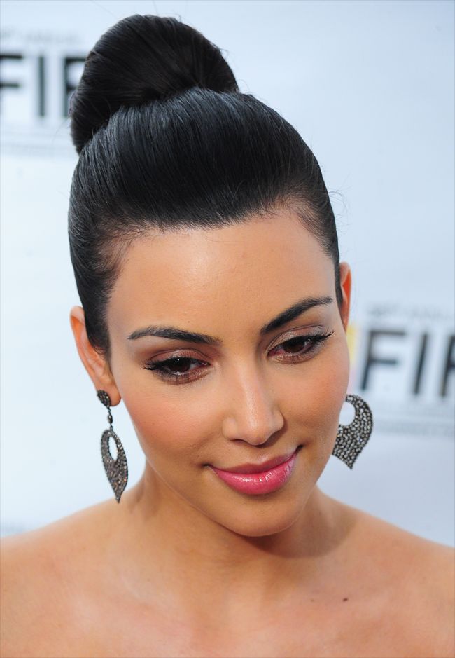 Kim Kardashian14845_1010JND_XX026_H