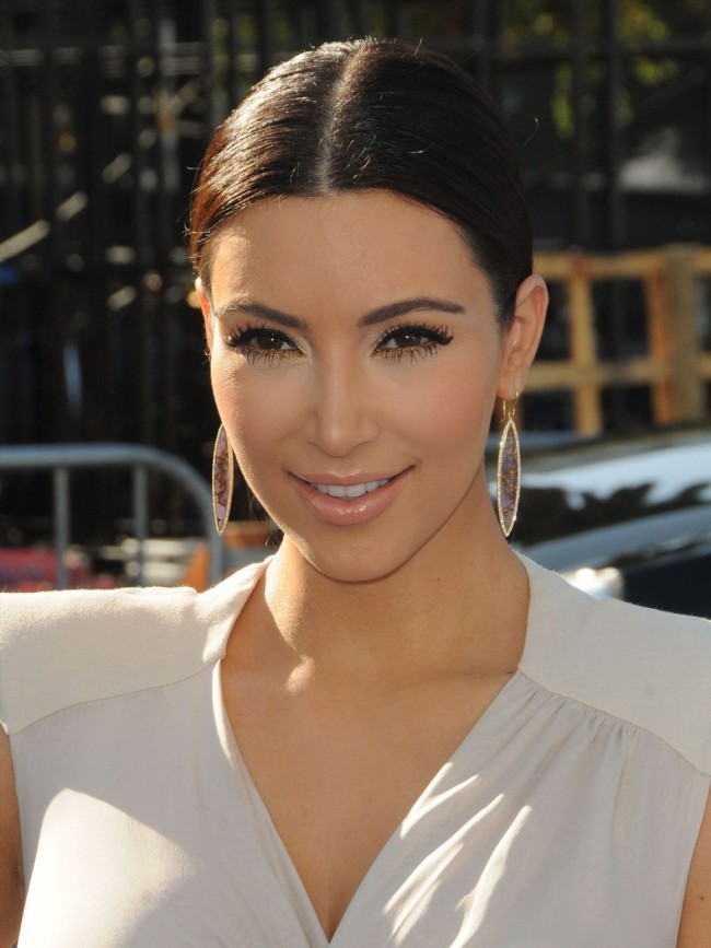 Kim Kardashian14857_1114G02_DX090_H