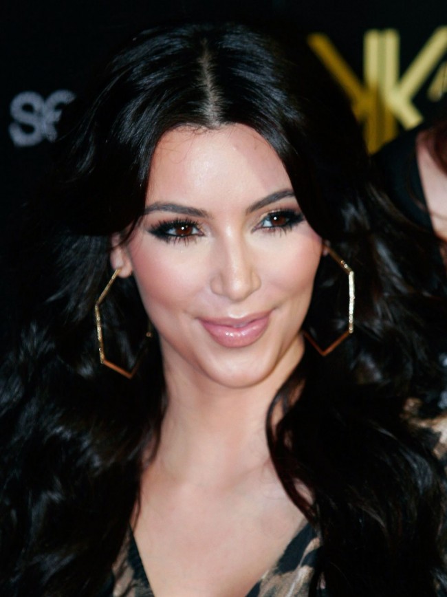 Kim Kardashian14861_1117G04_QJ006_H