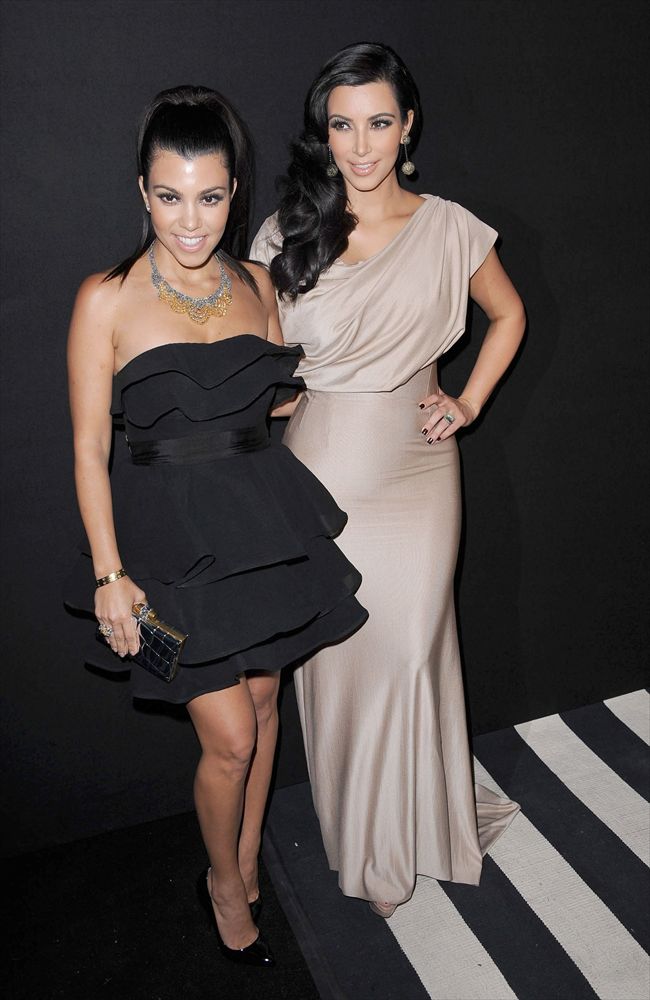 Kim Kardashian14869_1131G04_KH034_H