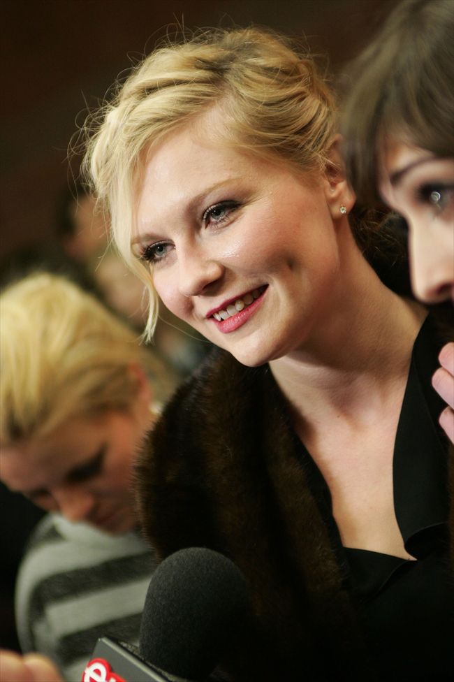 Kirsten Dunst14970_1223J13_JO063_H