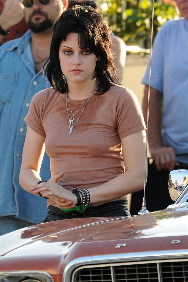 Kristen Stewart15120_aflo_2009072410335998