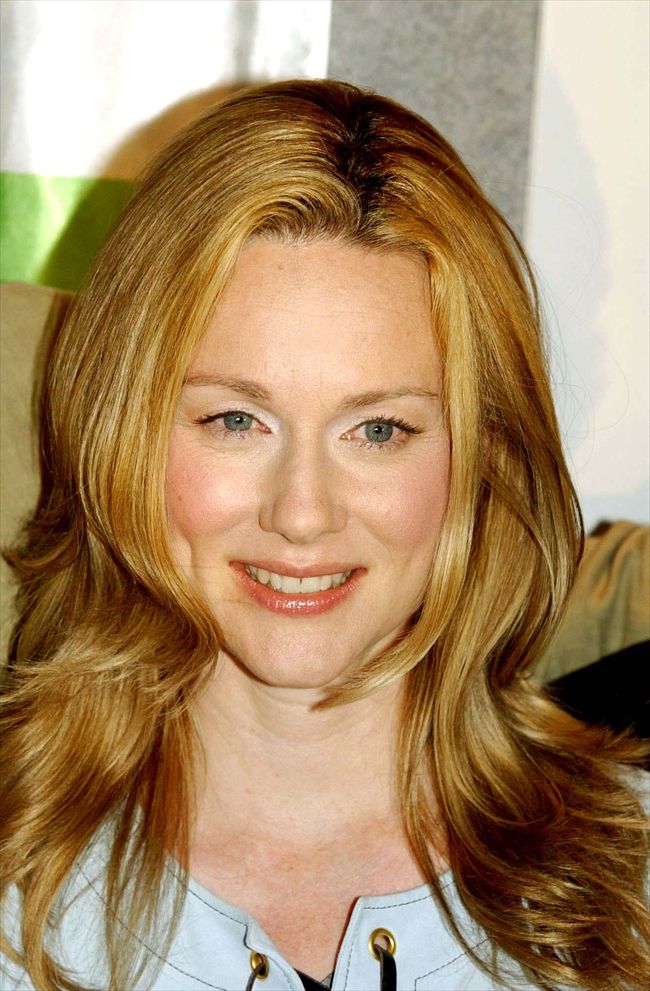 Laura Linney15516_Laura Linney4