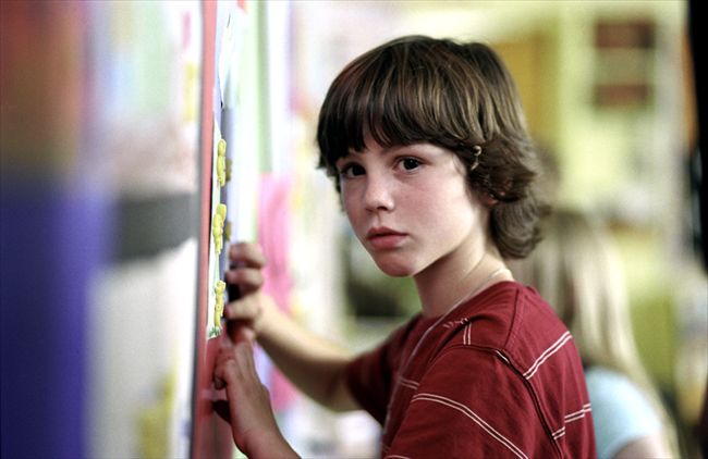Logan Lerman16402_MCDBUEF_NL005_H