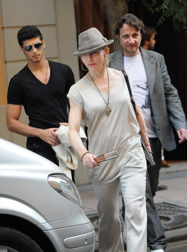 Madonna16589_aflo_2009072711323049