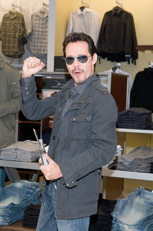 Marc Anthony16803_1107S02_ZQ009_H