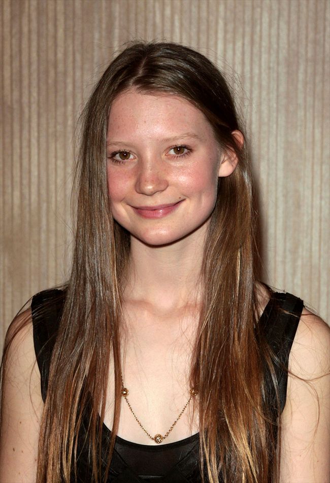 Mia Wasikowska17744_0817JNB_DH063_H