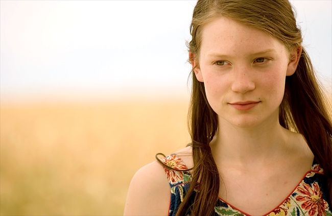 Mia Wasikowska17749_MCDSEPT_EC033_H