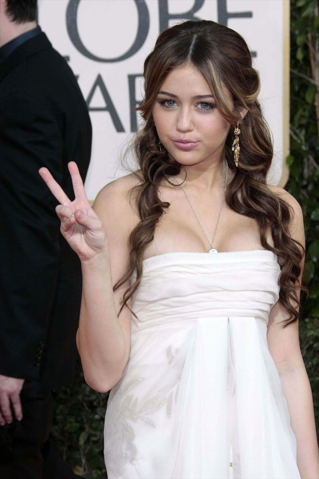 Miley Cyrus18541_09879590