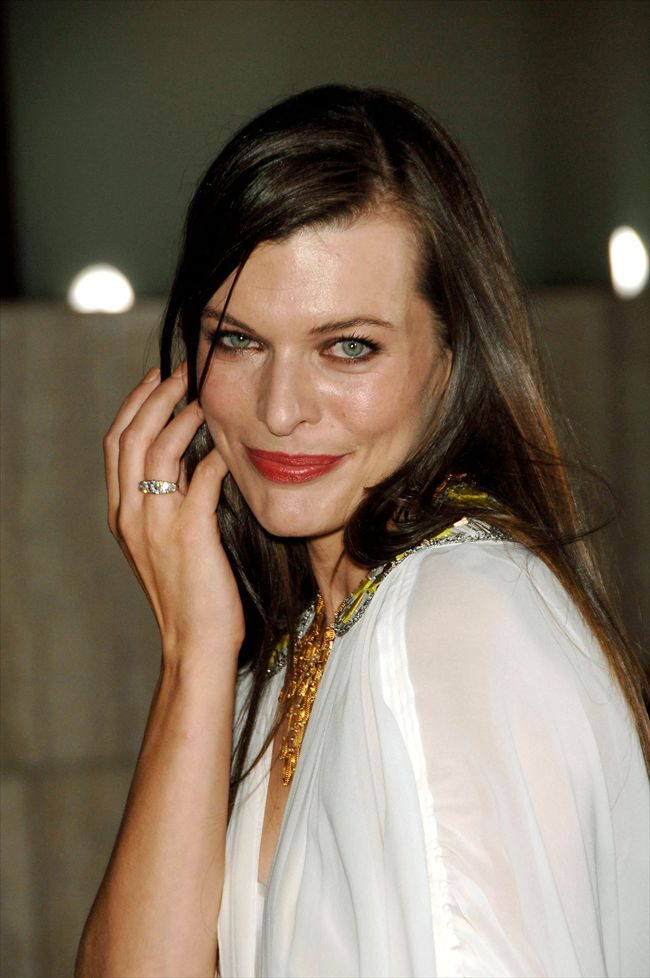 Milla Jovovich18605_0905AGF_GM033_H