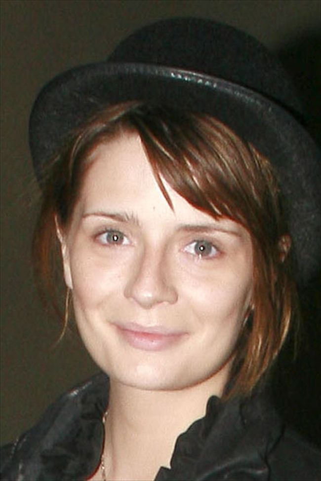 Mischa Barton18787_aflo_2009061610014013