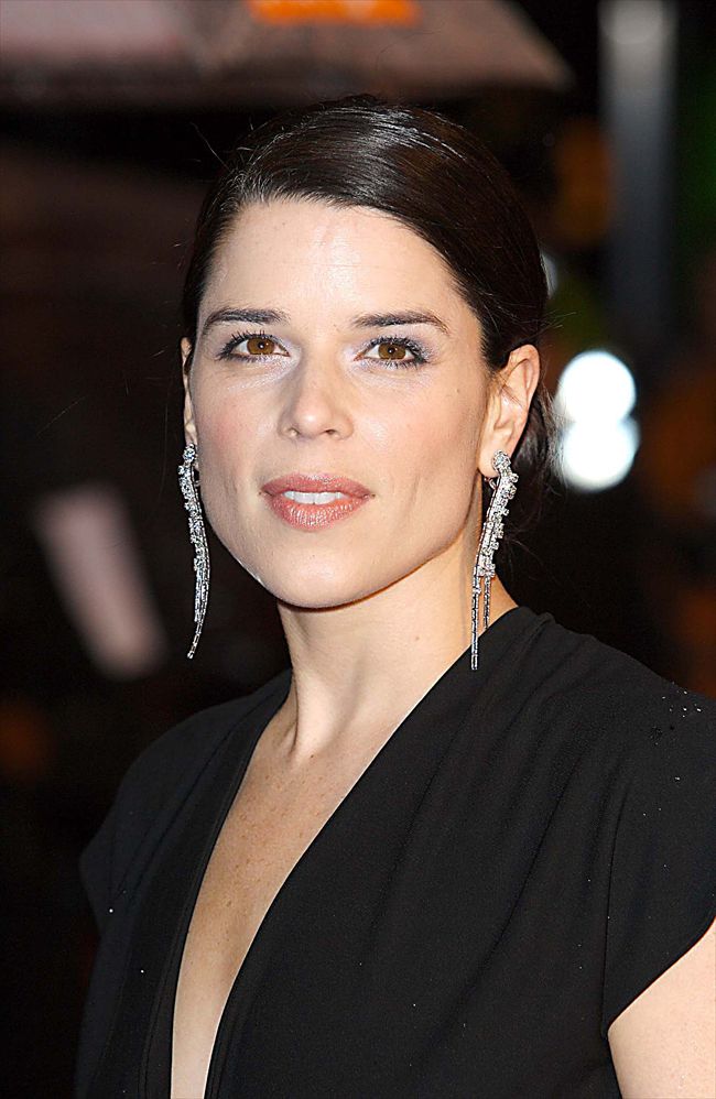 Neve Campbell19378_08575626