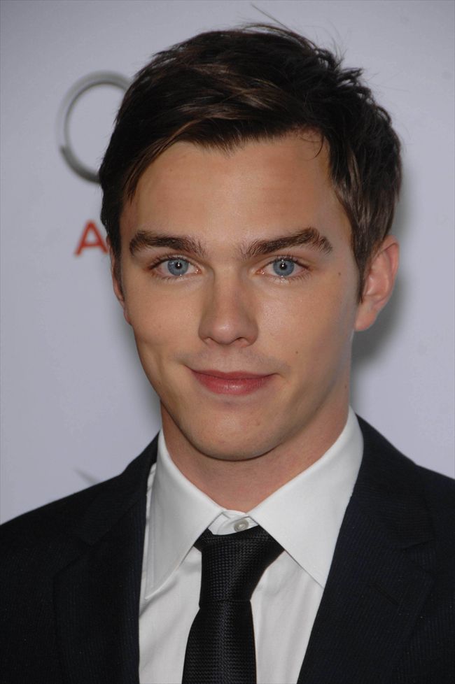 Nicholas Hoult19400_68009968