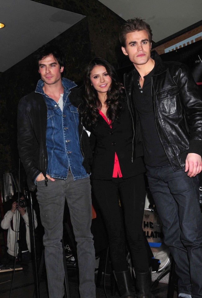 Nina Dobrev　ニーナ・ドブレフ　Ian Somerhalder　イアン・サマーハルダー　Paul Wesley　ポール・ウェズレイ