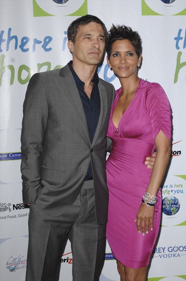 Olivier Martinez20040_1117A04_UH031_H