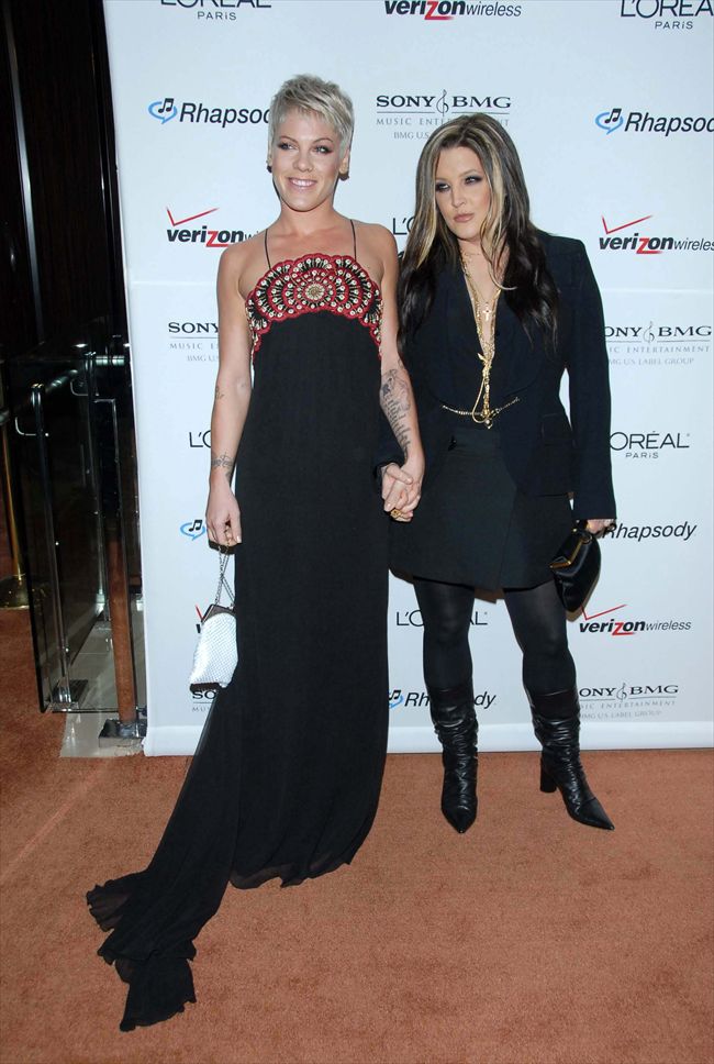Pink21170_Pink and Lisa Marie Presley
