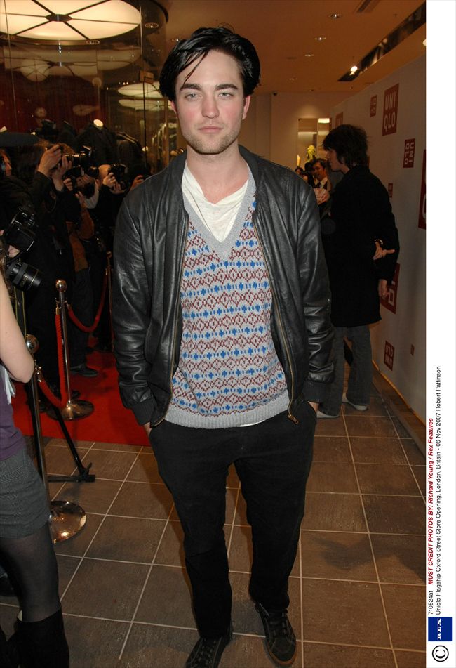 Robert Pattinson22057_aflo_2009030919493910