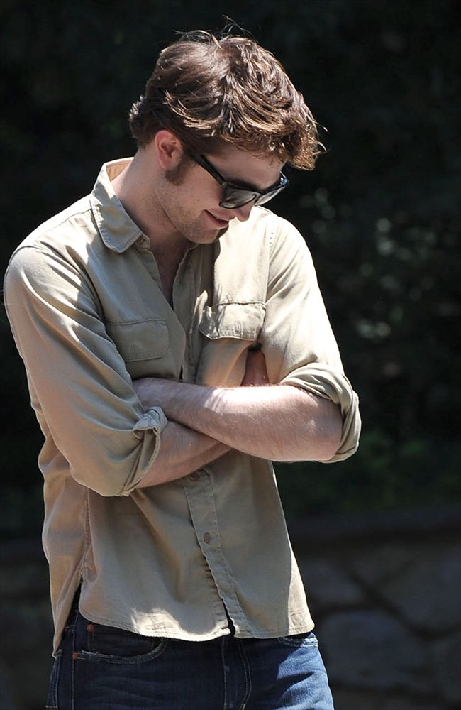 Robert Pattinson22097_0930JNA_KH022_H