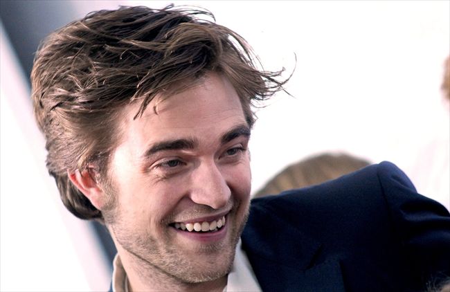 Robert Pattinson22103_1001MRB_KH094_H