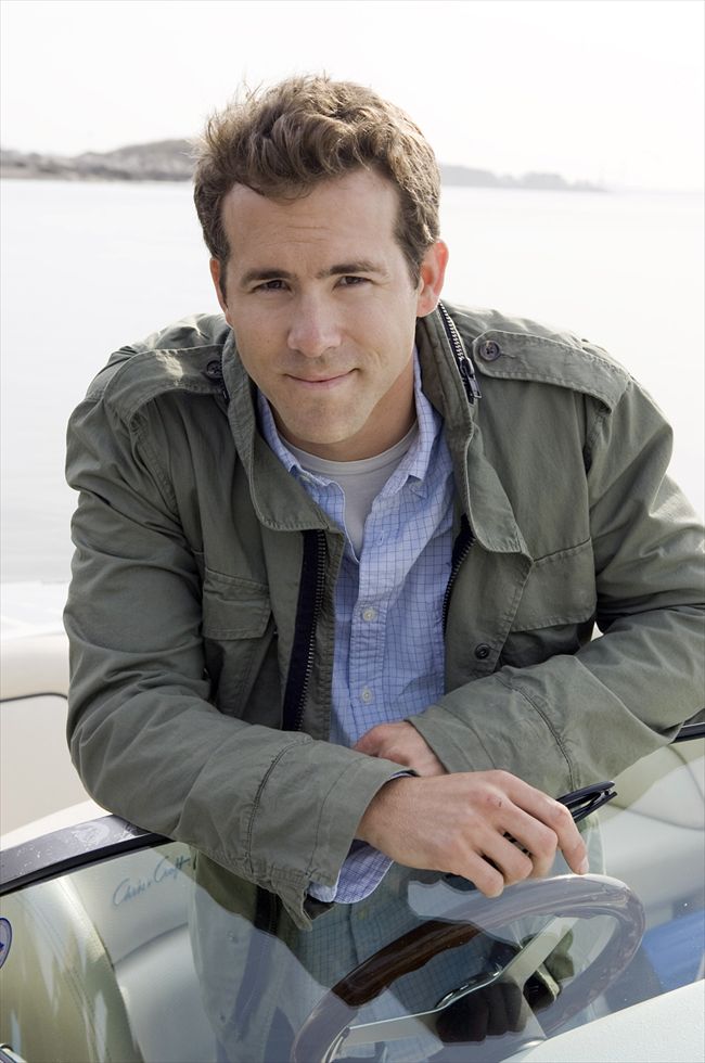 Ryan Reynolds22641_MCDPROP_EC071_H