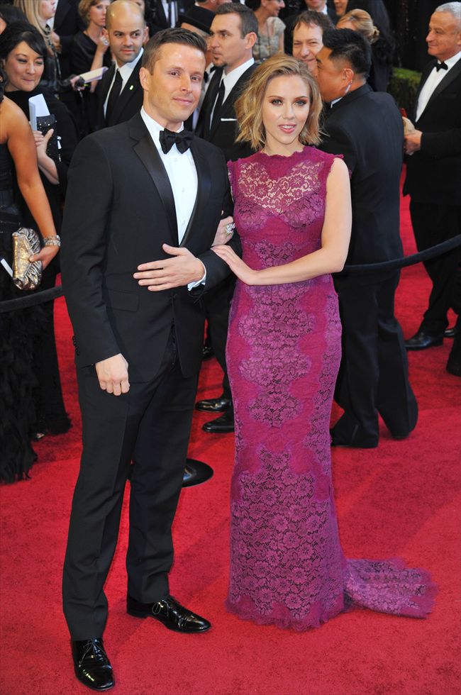 Scarlett Johansson24287_1127F02_XX105_H