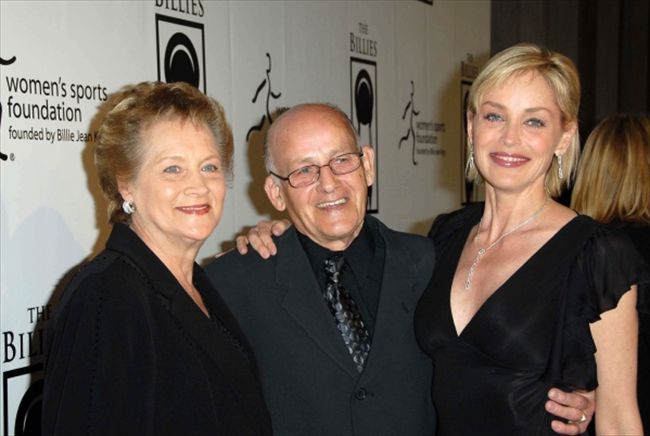 Sharon　Stone24752_Sharon Stone and her parents