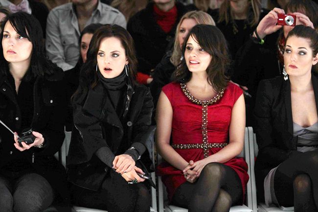 Shiri Appleby24851_10390384