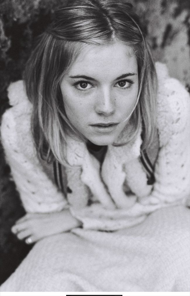 Sienna Miller24911_Sienna Miller monoc.