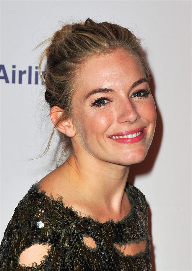 Sienna Miller24920_0922OCA_XX001_H