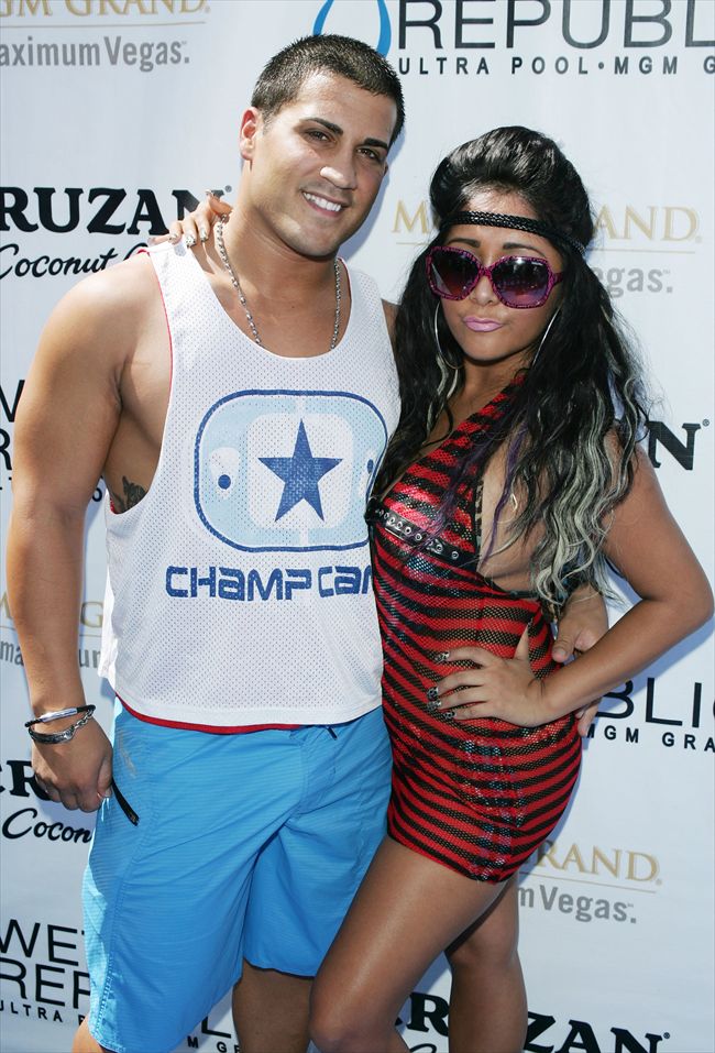 Snooki25086_1120G02_JO033_H