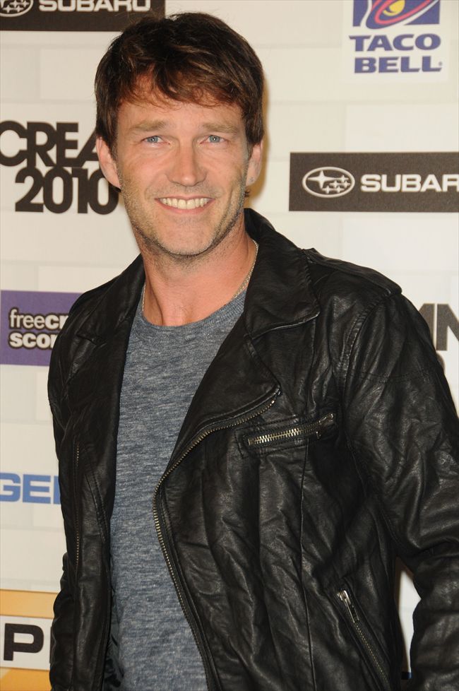 Stephen Moyer25253_1016O03_DX085_H