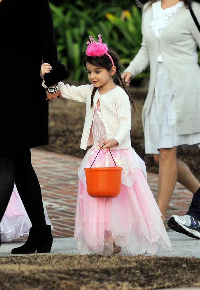 Suri Cruise25341_aflo_AINA205614