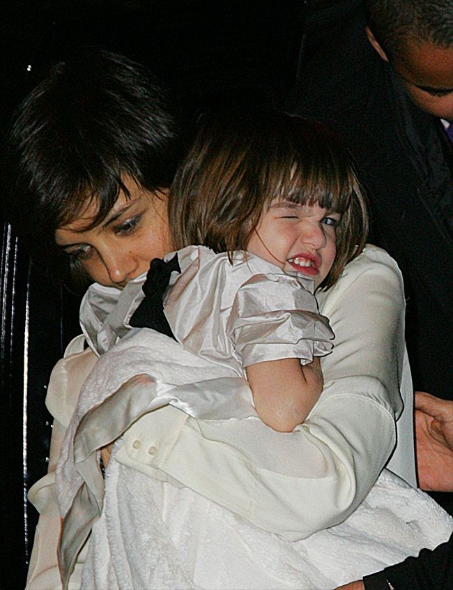 Suri Cruise25372_wink