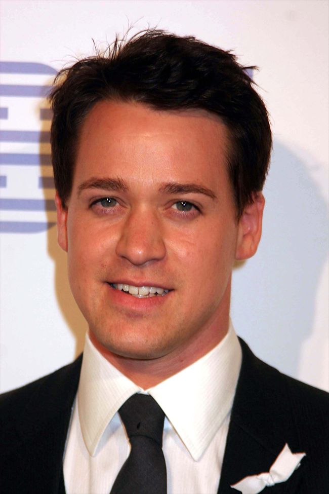 T.R. Knight25465_09921644