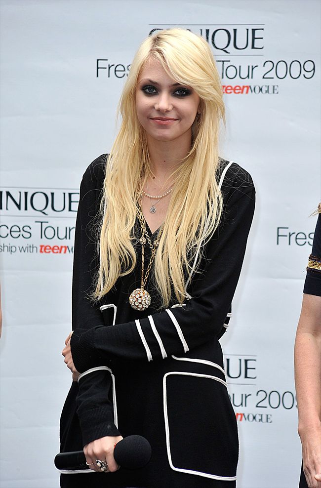 Taylor Momsen25568_0922SPC_XX001_H