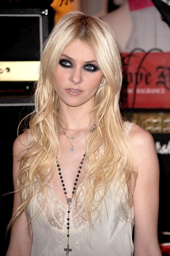 Taylor Momsen25580_1014JAF_KH016_H