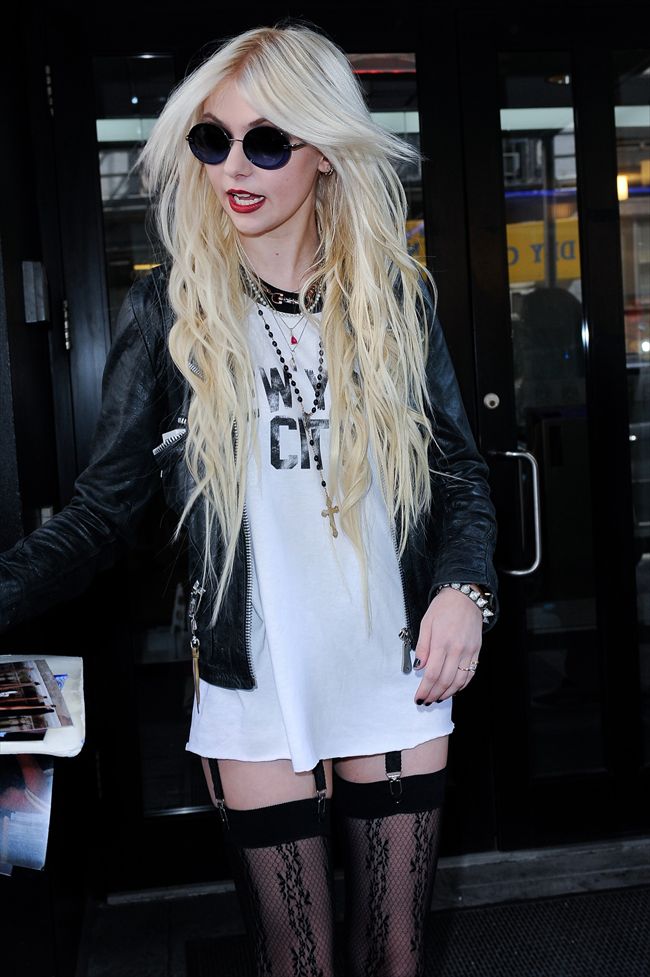 Taylor Momsen25581_1022JNA_TY046_H