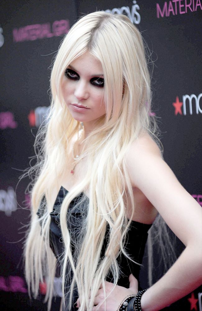 Taylor Momsen25589_1022S12_KH018_H