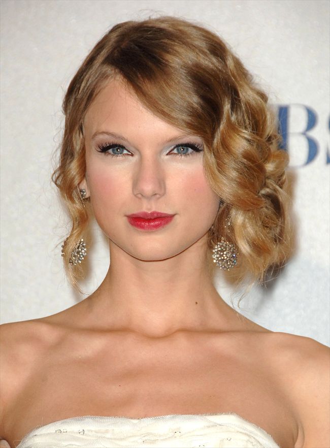 Taylor Swift25660_1006JAF_DX050_H